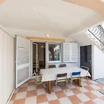 Two-bedroom In Okrug Gornji Апартаменты Трогир